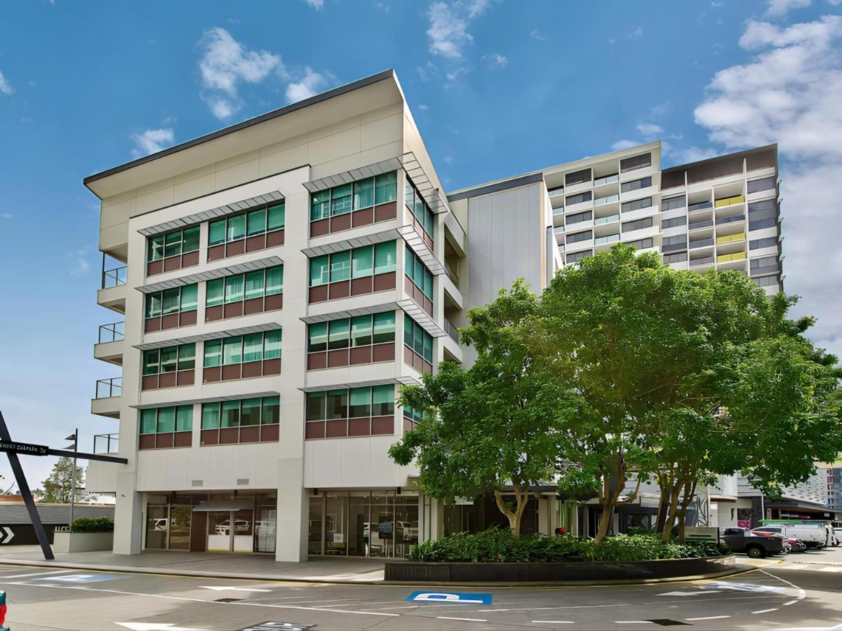 Link Portside Wharf Apartment Hotel Brisbane Esterno foto