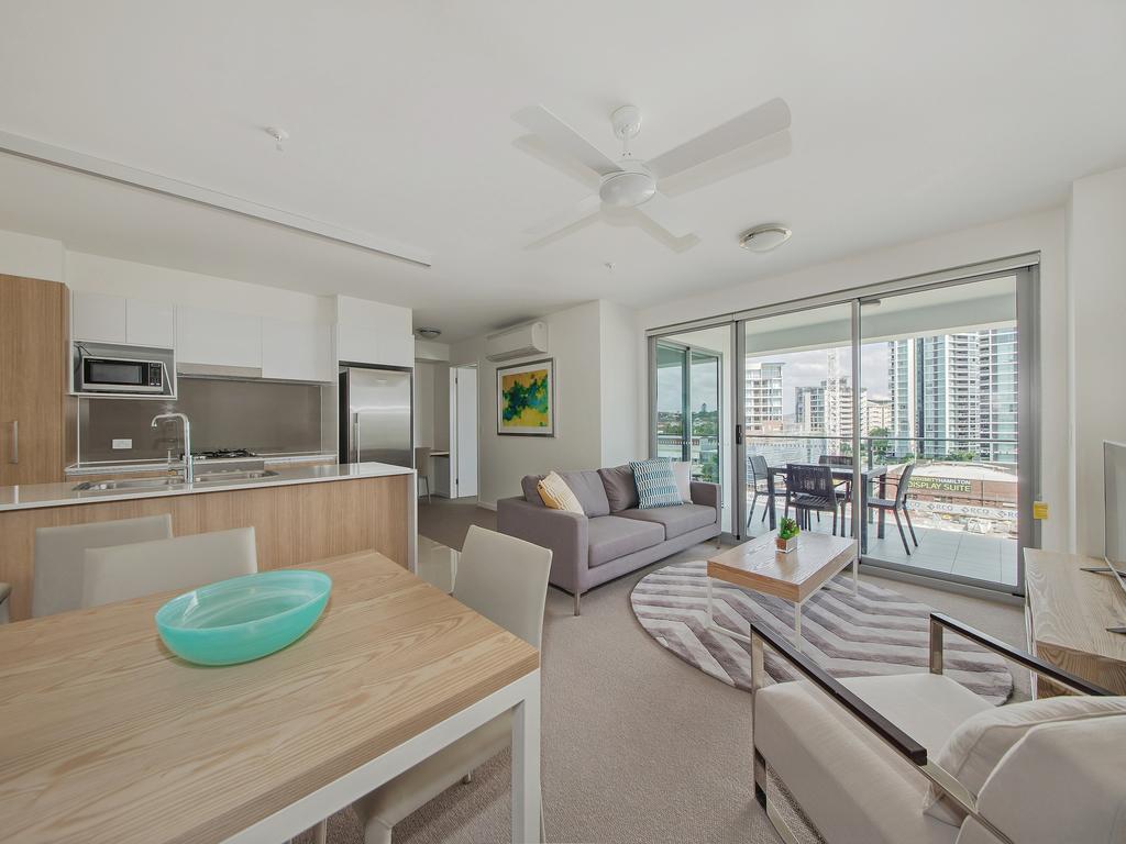 Link Portside Wharf Apartment Hotel Brisbane Esterno foto