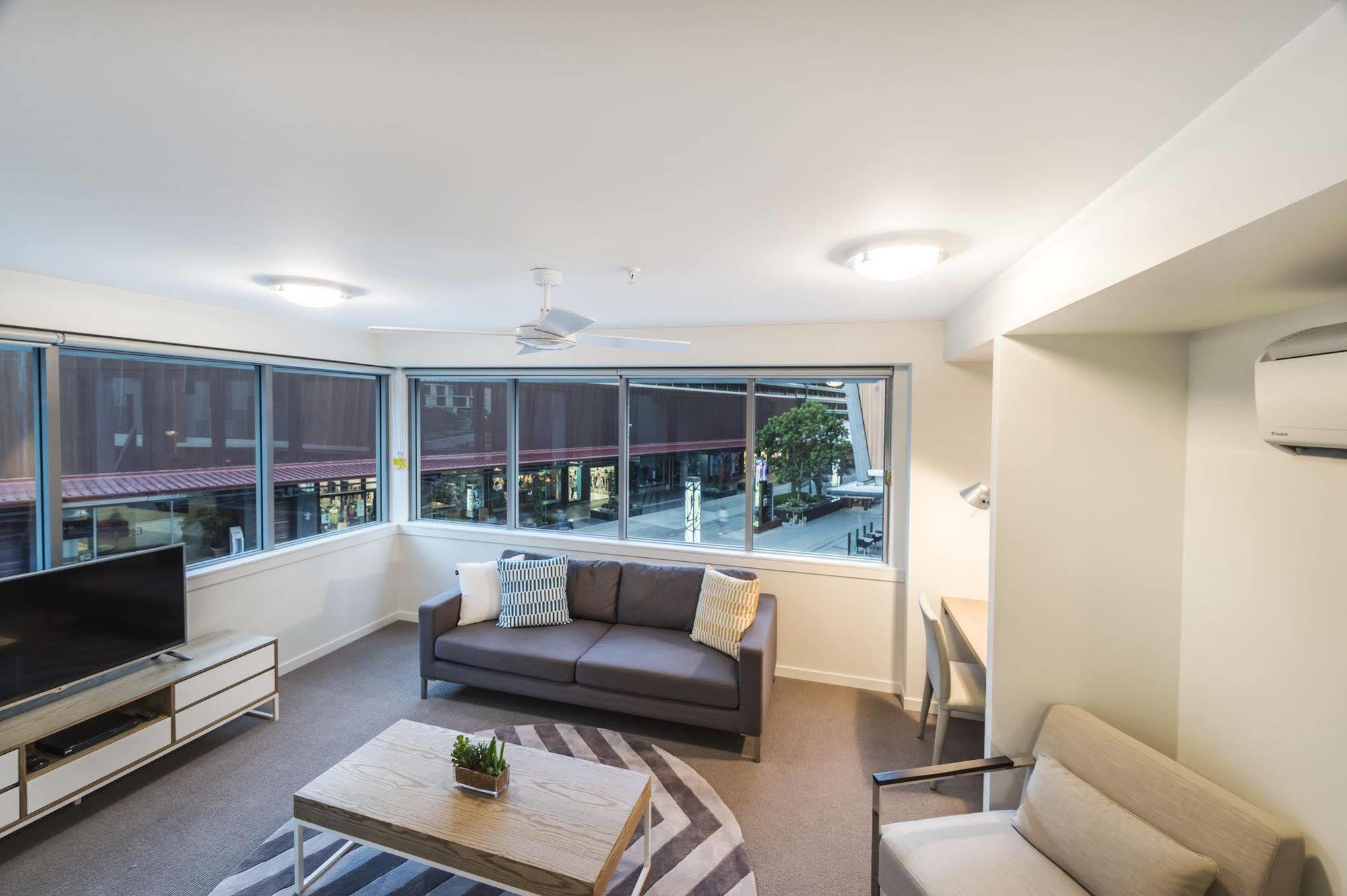 Link Portside Wharf Apartment Hotel Brisbane Esterno foto