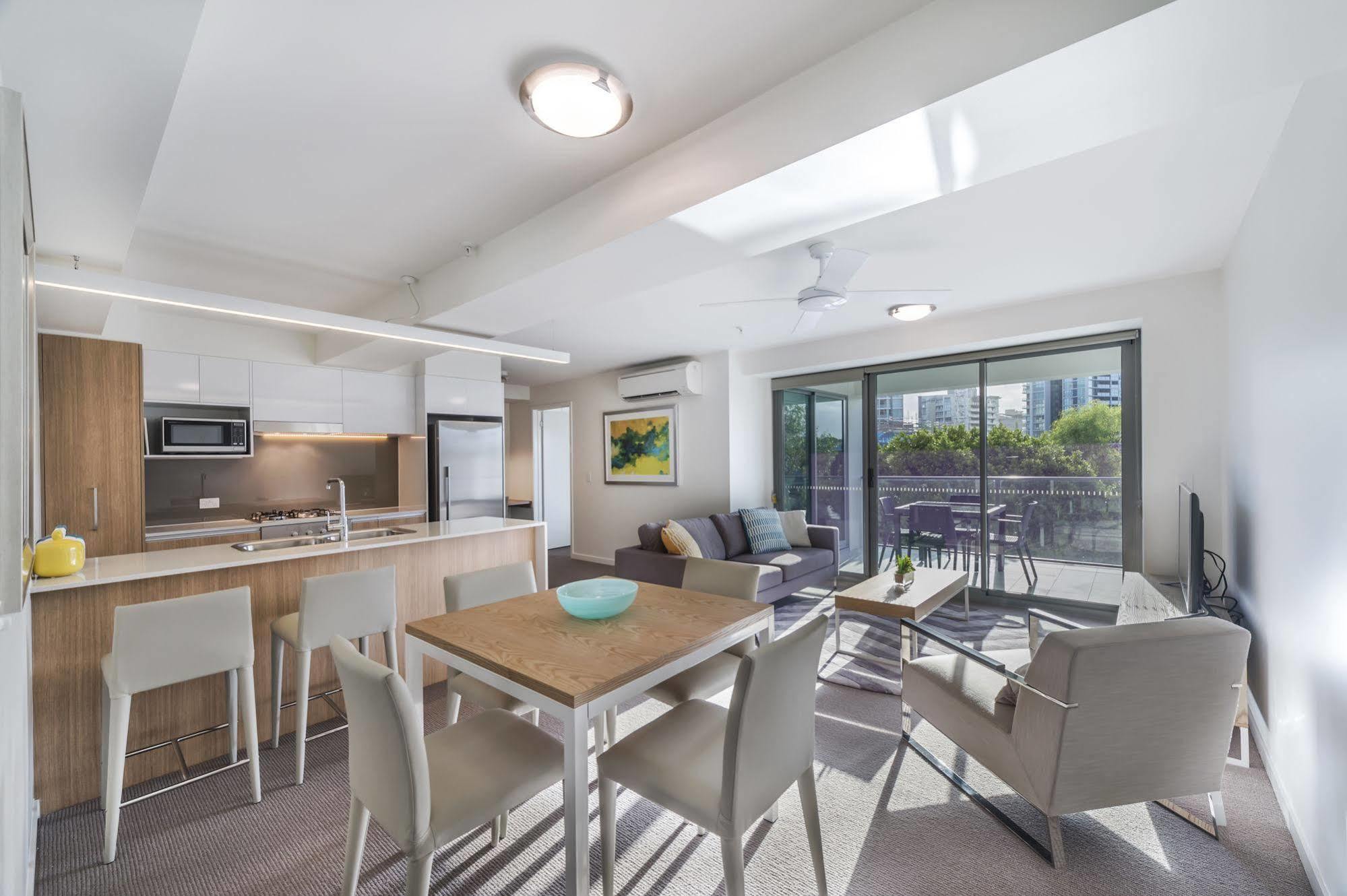Link Portside Wharf Apartment Hotel Brisbane Esterno foto