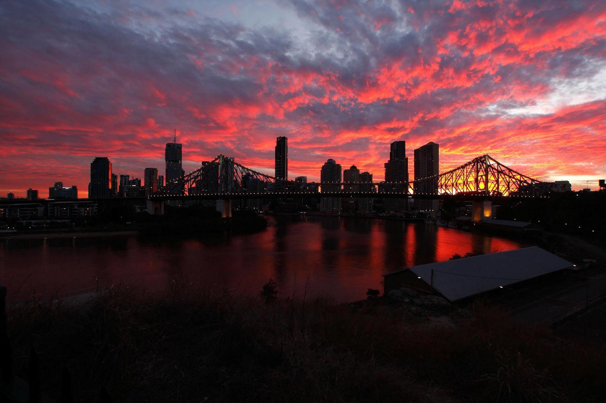 Link Portside Wharf Apartment Hotel Brisbane Esterno foto