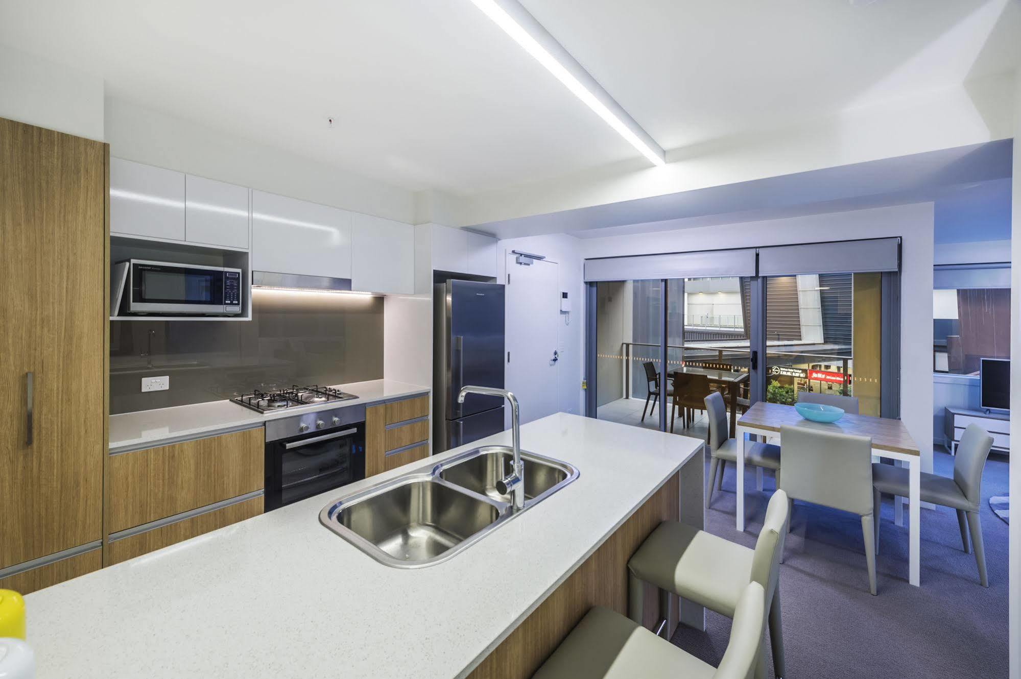 Link Portside Wharf Apartment Hotel Brisbane Esterno foto